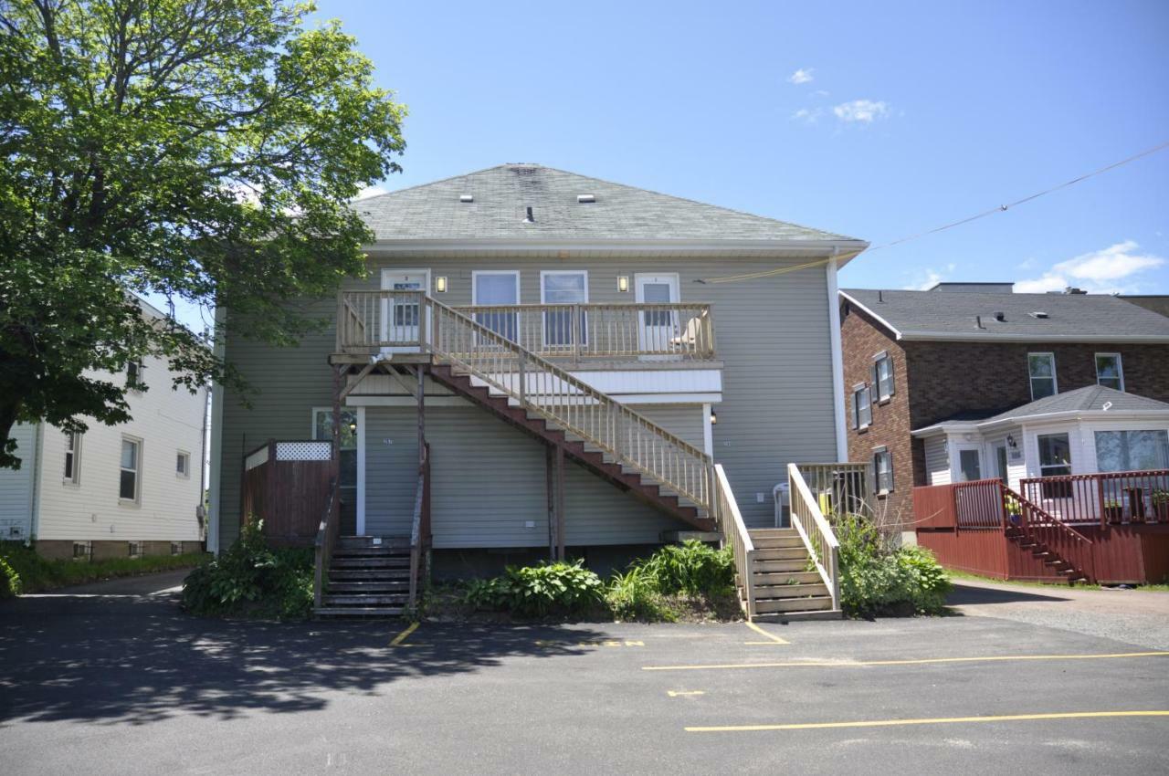 Moncton Suites - Apartments Across Georges Dumont Exterior foto
